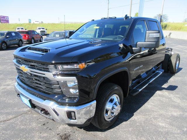 new 2025 Chevrolet Silverado 3500 car, priced at $63,599