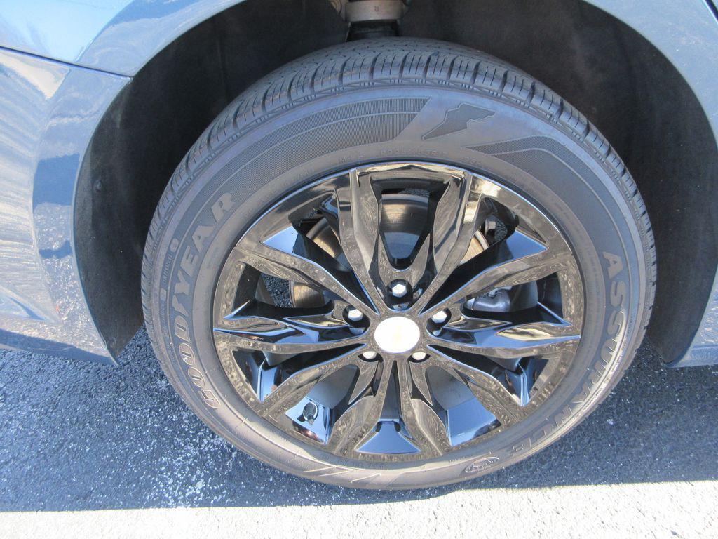 used 2025 Chevrolet Malibu car, priced at $20,800