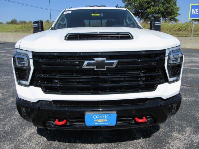 new 2025 Chevrolet Silverado 3500 car, priced at $75,921