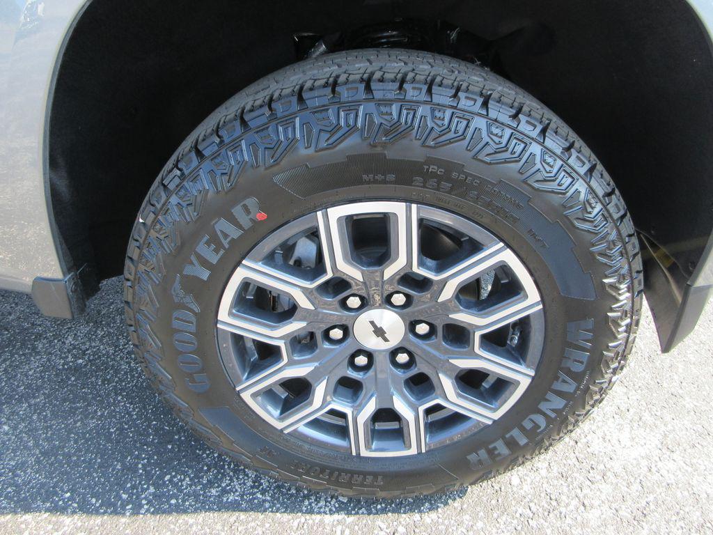 new 2026 Chevrolet Colorado car, priced at $44,656