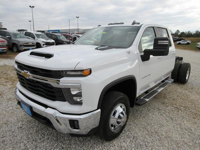 new 2025 Chevrolet Silverado 3500 car, priced at $65,999