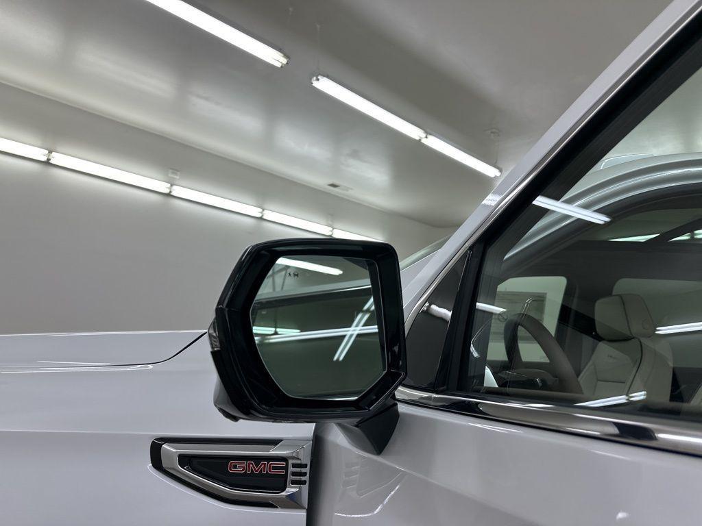 new 2025 GMC Yukon XL car, priced at $86,660