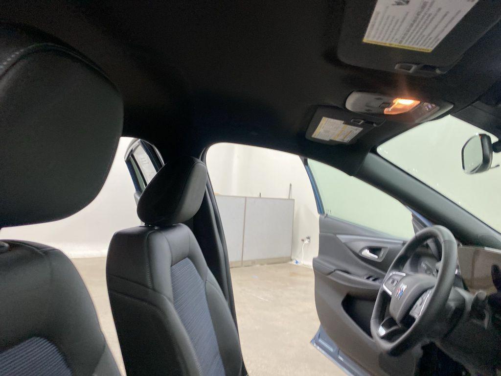 new 2025 Buick Envista car, priced at $23,788