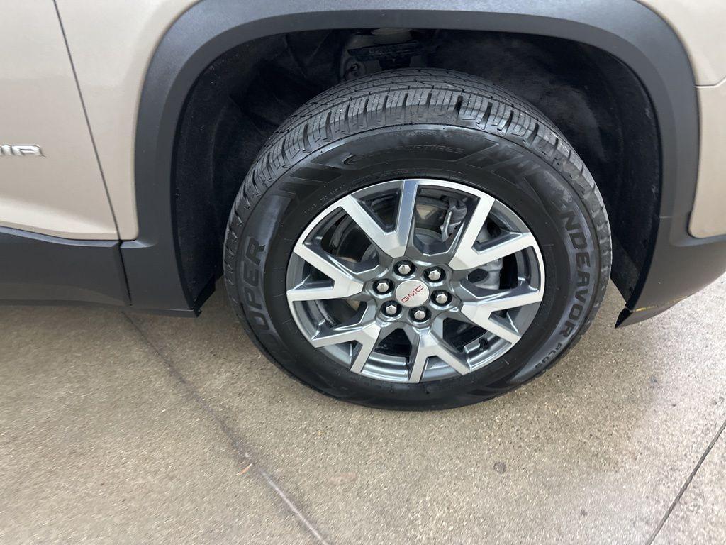 used 2022 GMC Acadia car, priced at $26,899