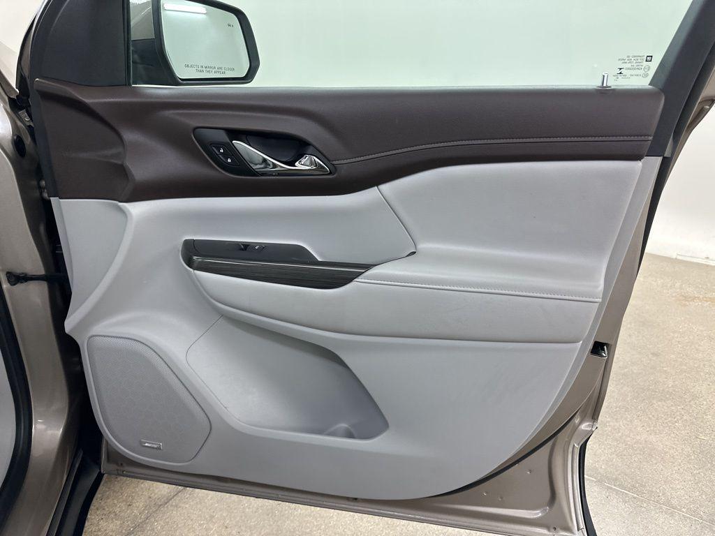 used 2022 GMC Acadia car, priced at $26,899