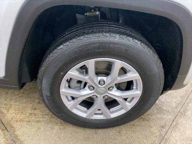 used 2022 Jeep Grand Cherokee L car, priced at $33,899