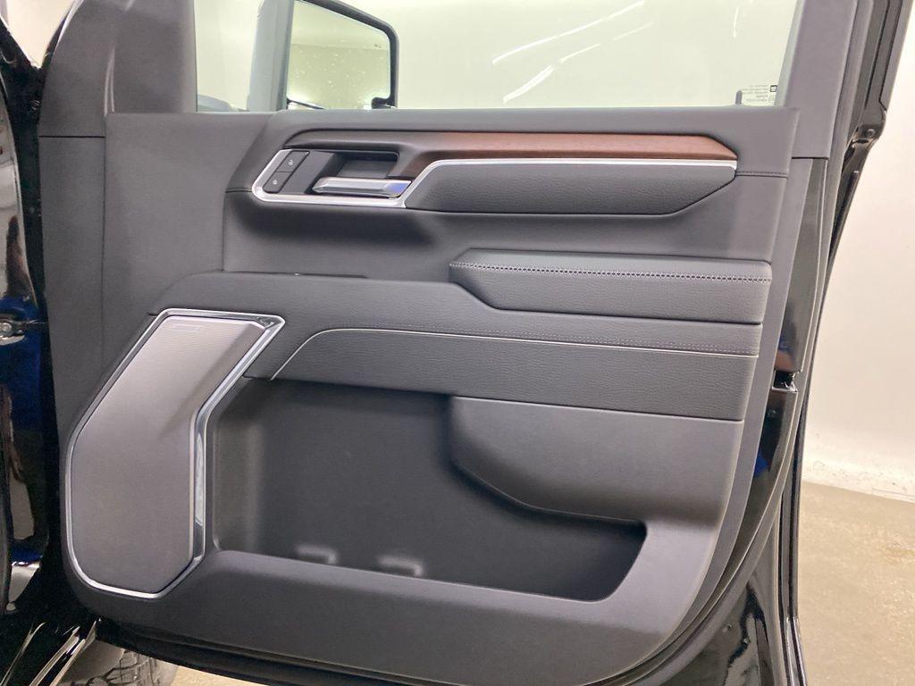 new 2025 GMC Sierra 2500 car, priced at $80,487