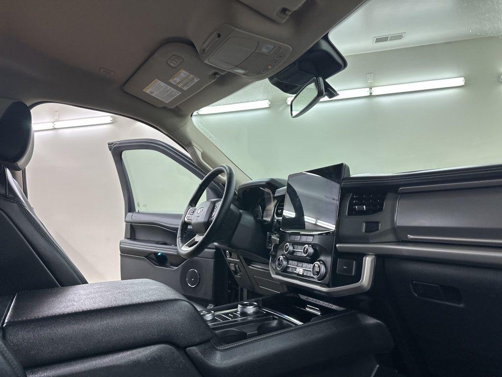 used 2024 Ford Expedition car, priced at $45,999