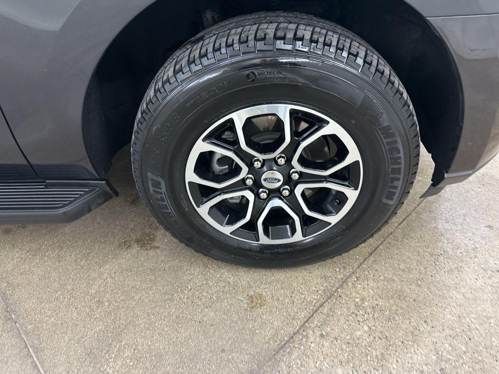 used 2024 Ford Expedition car, priced at $45,999