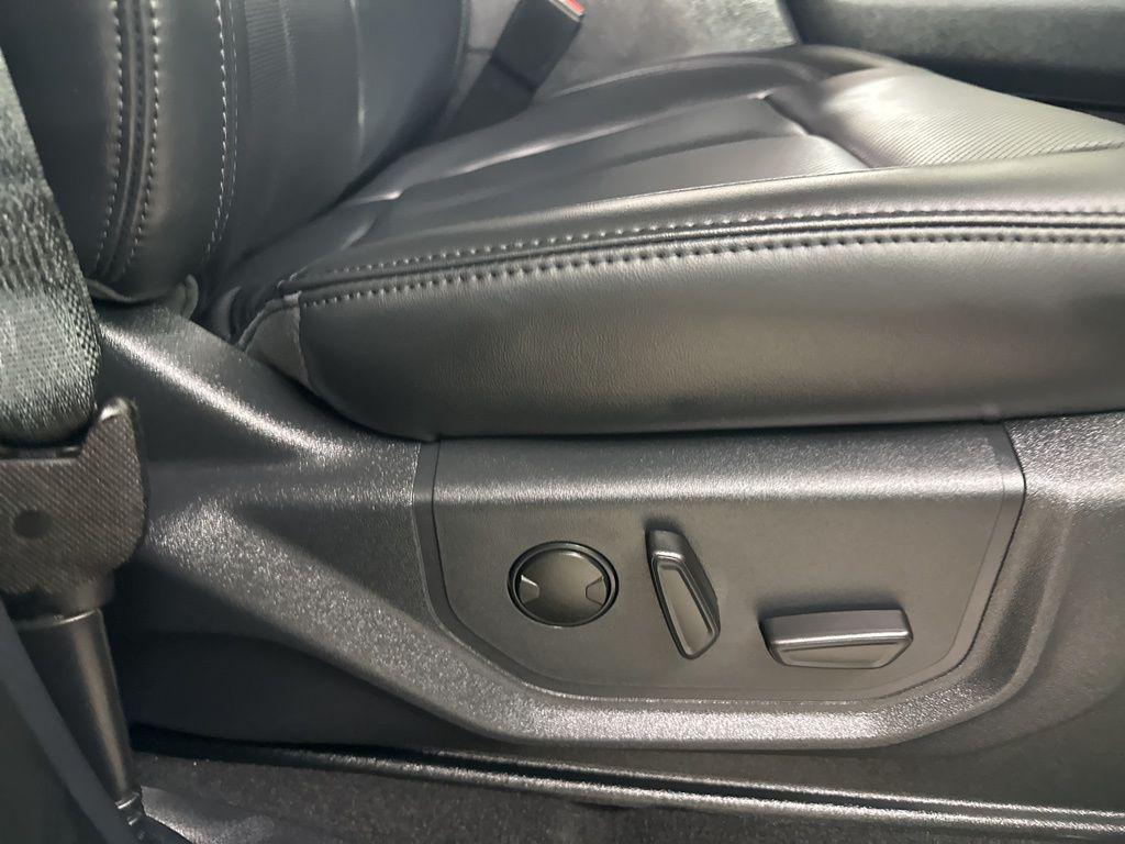 used 2024 Ford Expedition car, priced at $45,999