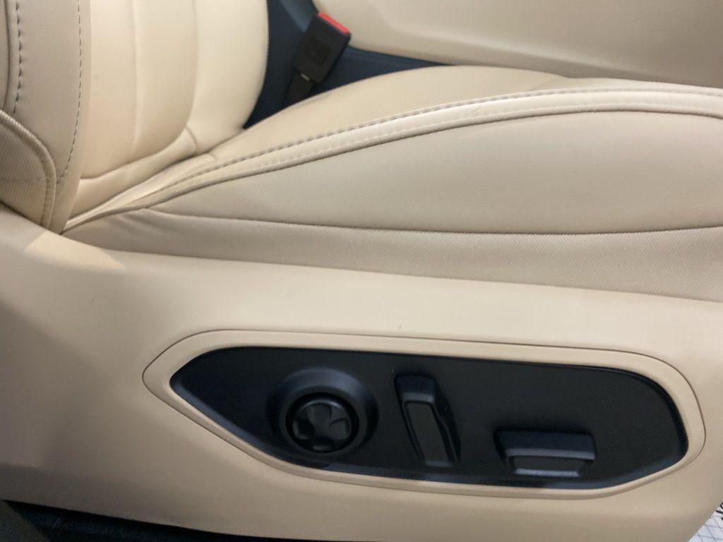 new 2025 Jeep Grand Cherokee L car, priced at $47,640