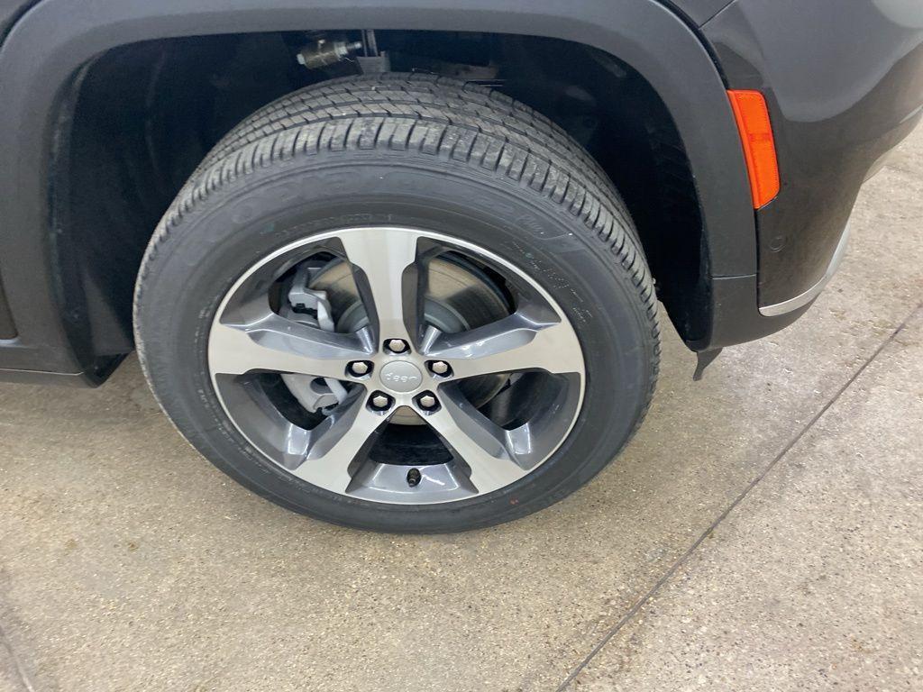 new 2025 Jeep Grand Cherokee L car, priced at $52,160
