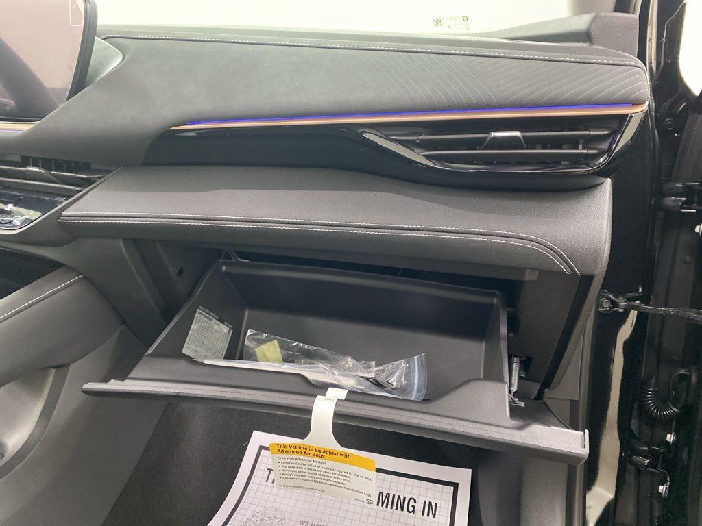 new 2025 Buick Envision car, priced at $37,483