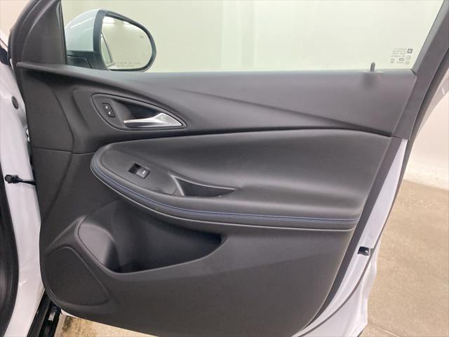 new 2025 Buick Encore GX car, priced at $29,070