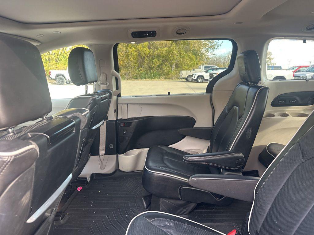 used 2022 Chrysler Pacifica car, priced at $37,999