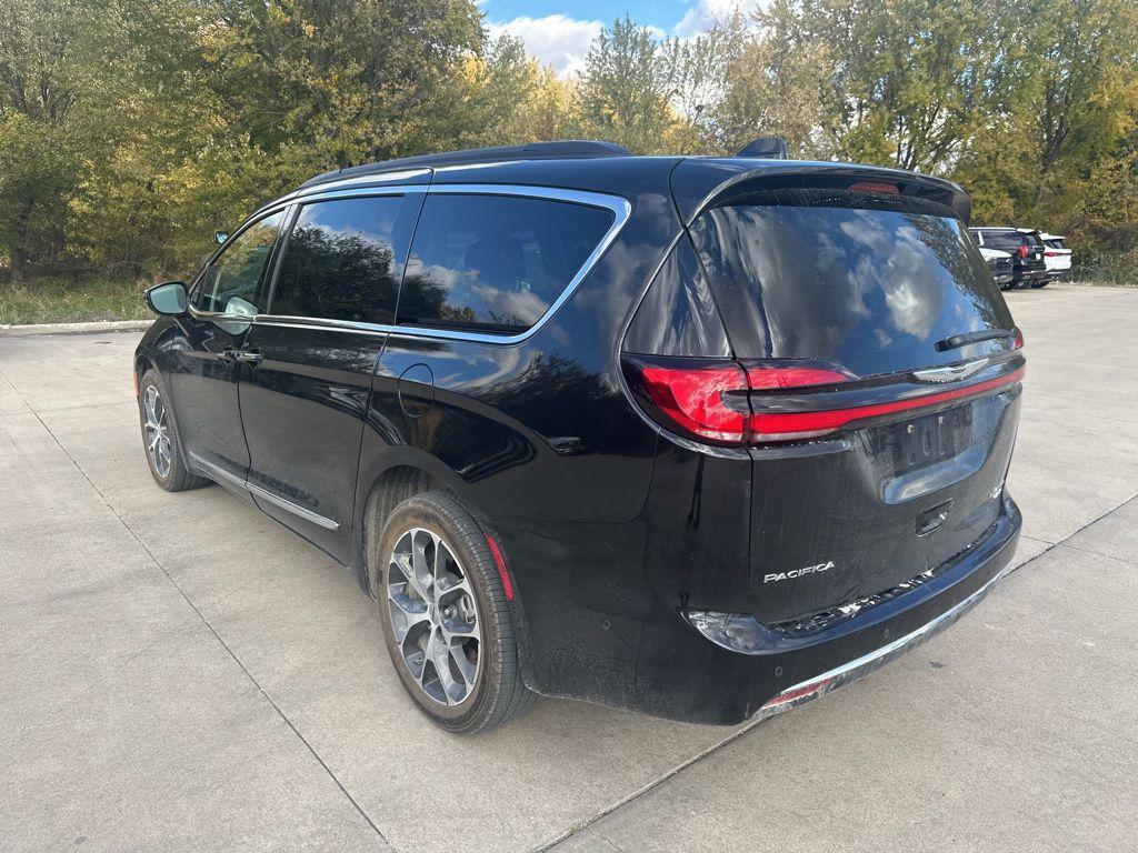 used 2022 Chrysler Pacifica car, priced at $37,999