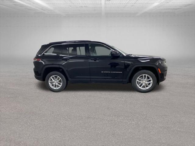 new 2025 Jeep Grand Cherokee car, priced at $37,770