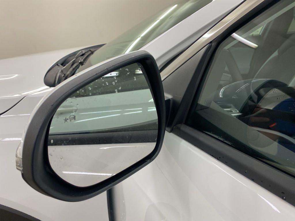 new 2025 Buick Envista car, priced at $23,977