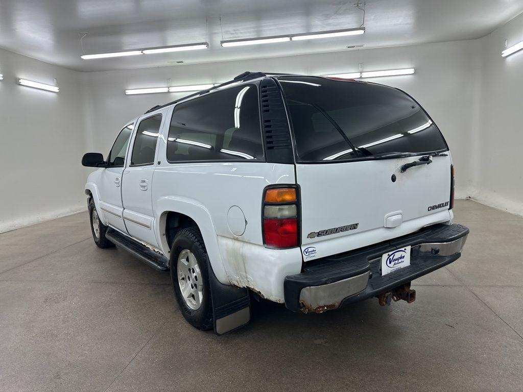 used 2005 Chevrolet Suburban car, priced at $6,000