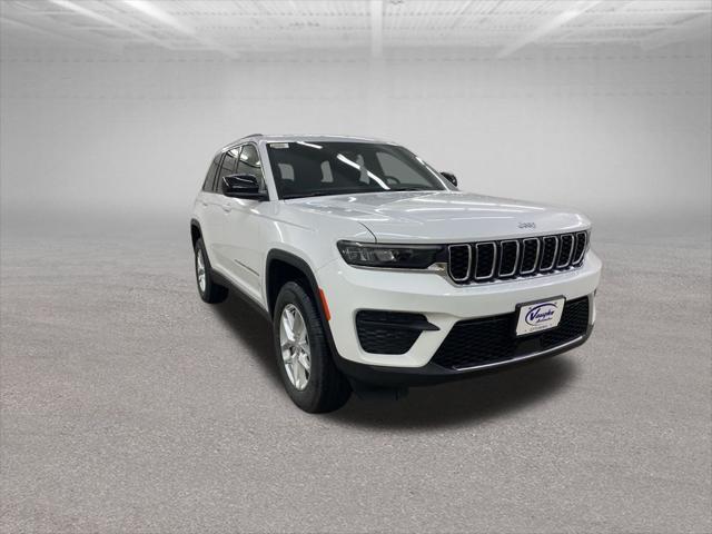 new 2025 Jeep Grand Cherokee car, priced at $37,175