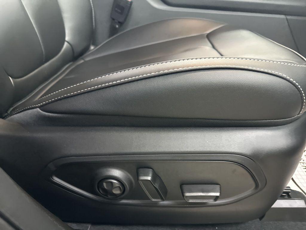 new 2025 Jeep Grand Cherokee car, priced at $41,250