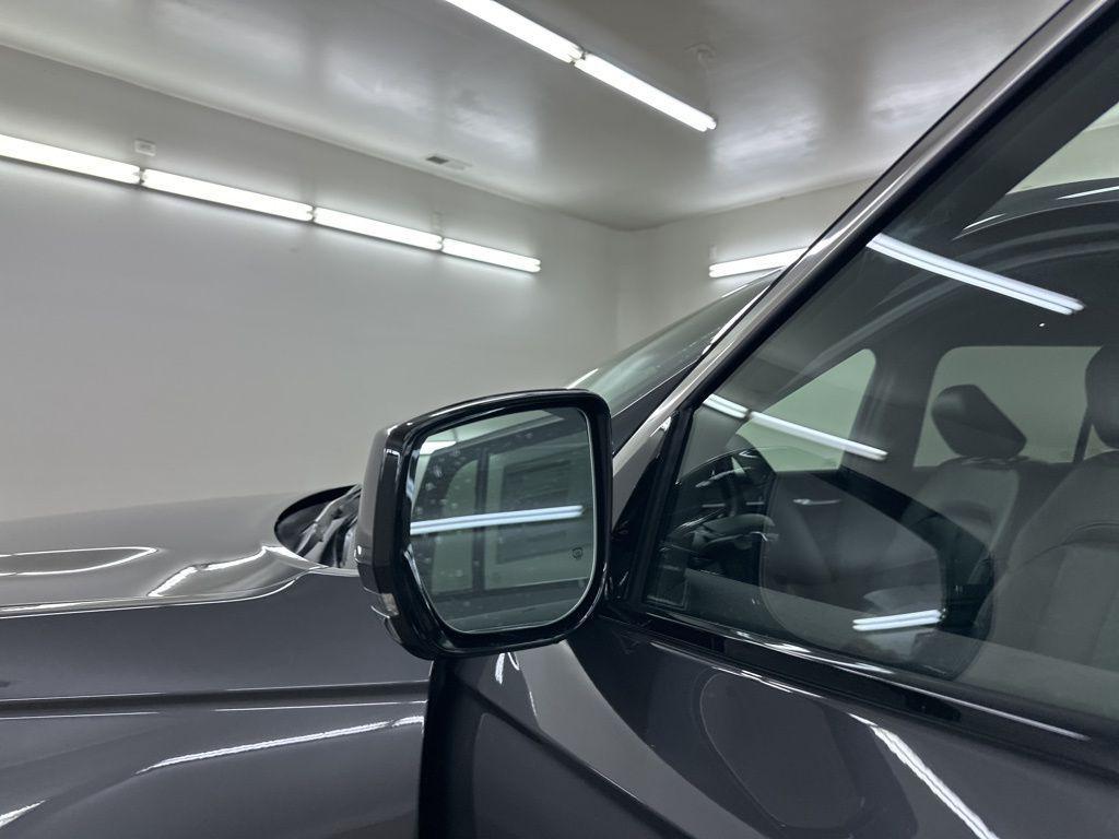 new 2025 Jeep Grand Cherokee car, priced at $41,250