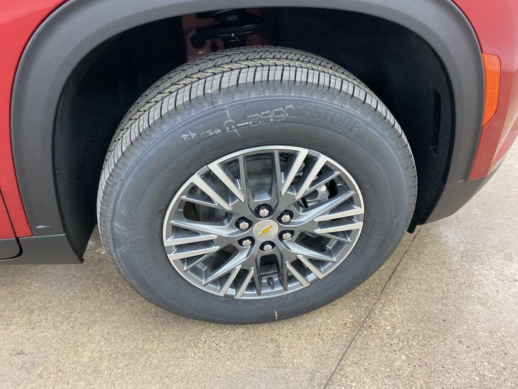 new 2025 Chevrolet Traverse car, priced at $40,299