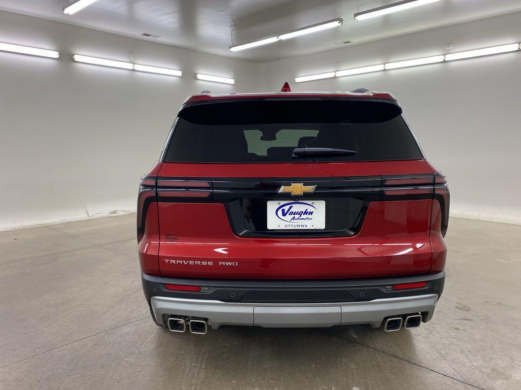 new 2025 Chevrolet Traverse car, priced at $40,299