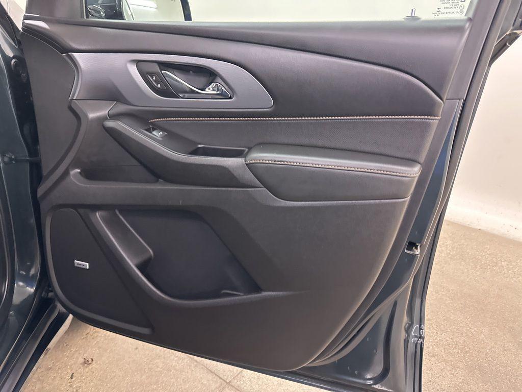 used 2019 Chevrolet Traverse car, priced at $26,011