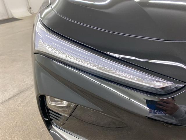 new 2025 Buick Envista car, priced at $25,365