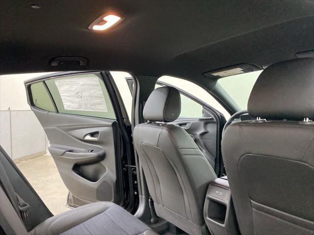 new 2025 Buick Envista car, priced at $25,365