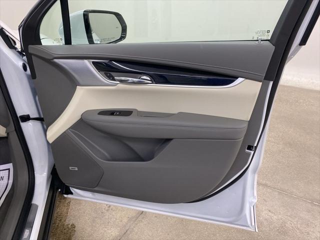new 2025 Cadillac XT6 car, priced at $61,115
