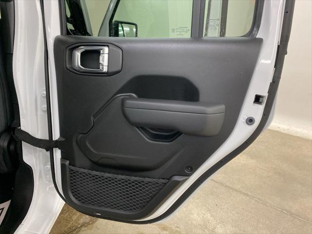 new 2025 Jeep Gladiator car, priced at $44,124