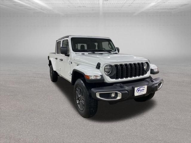 new 2025 Jeep Gladiator car, priced at $44,124