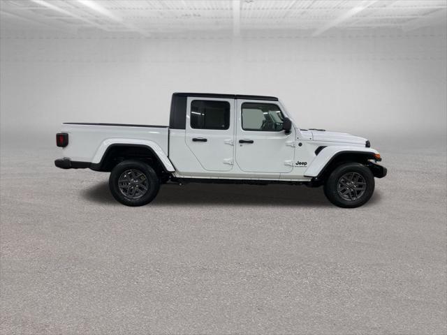 new 2025 Jeep Gladiator car, priced at $44,124