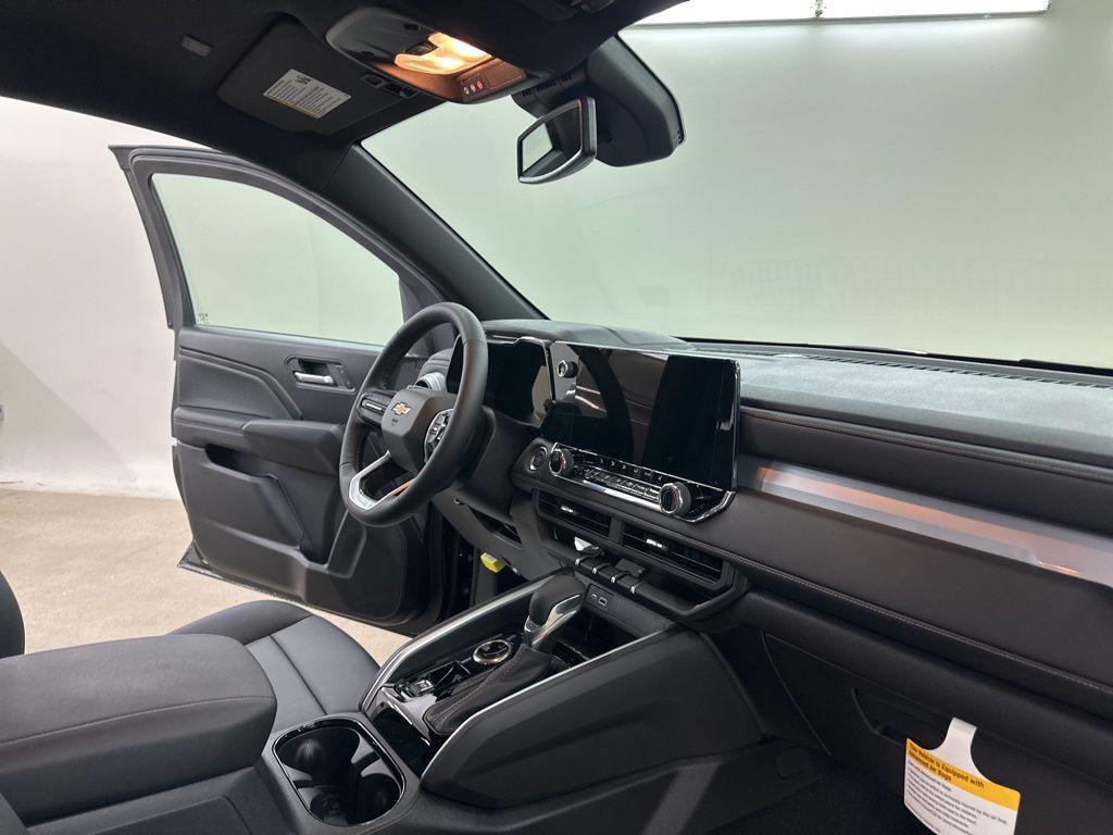new 2025 Chevrolet Colorado car, priced at $36,002