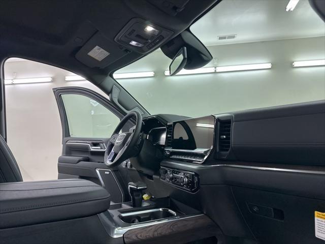 new 2025 GMC Sierra 1500 car, priced at $55,483