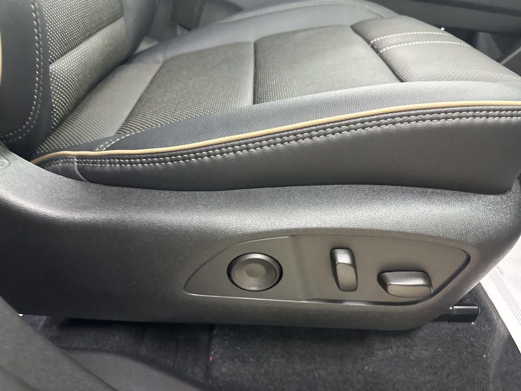 new 2026 Chevrolet Traverse car, priced at $58,184