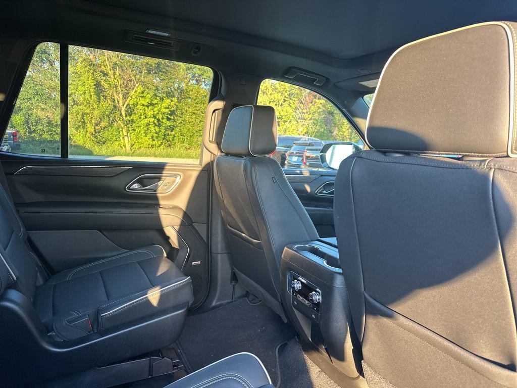 used 2023 GMC Yukon car, priced at $62,999