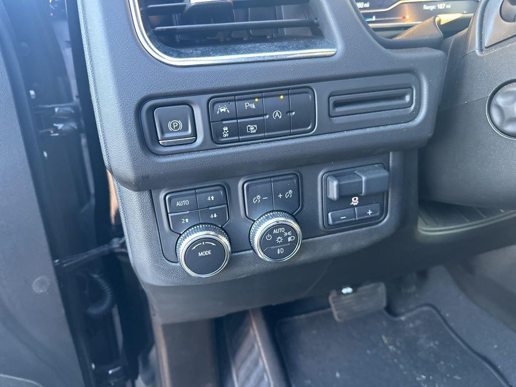 used 2023 GMC Yukon car, priced at $62,999