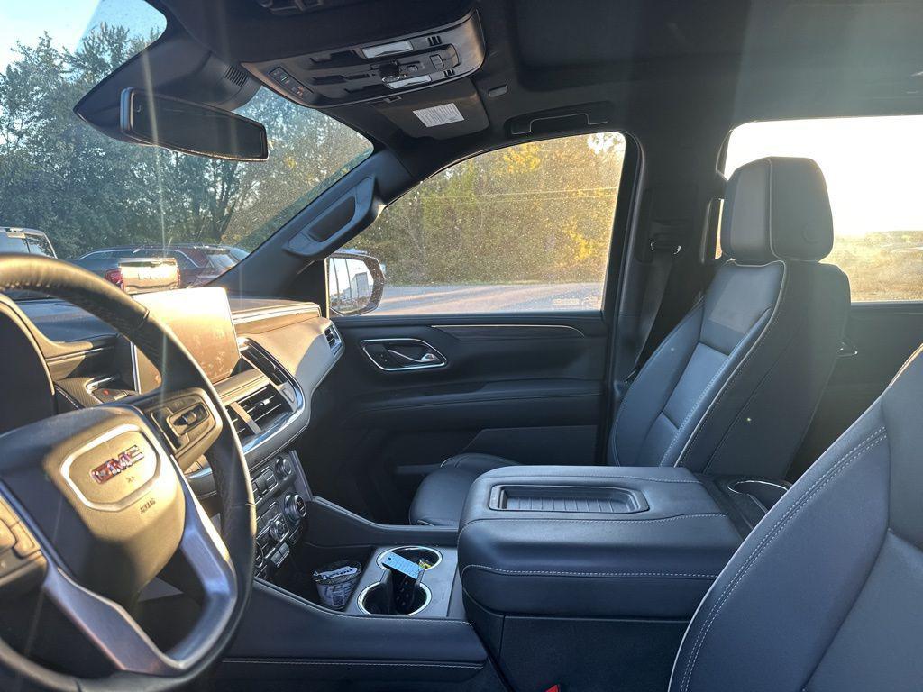 used 2023 GMC Yukon car, priced at $62,999