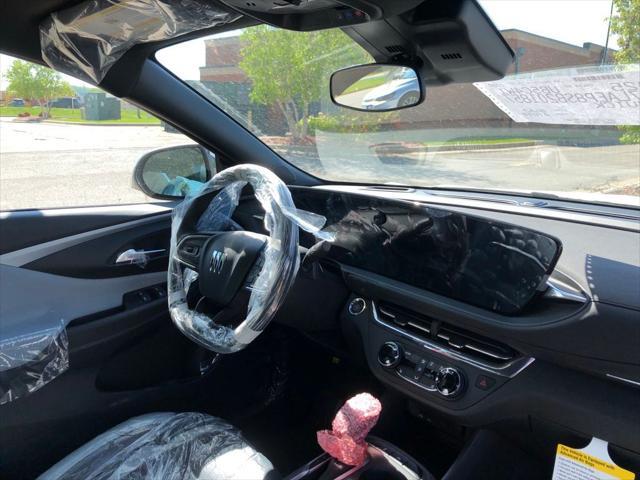 new 2025 Buick Envista car, priced at $25,935
