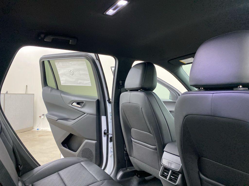 new 2026 Chevrolet Equinox car, priced at $30,800