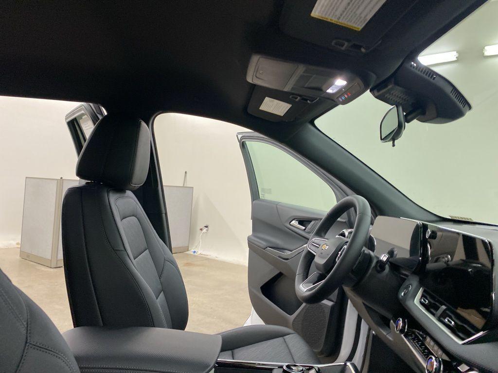 new 2026 Chevrolet Equinox car, priced at $30,800