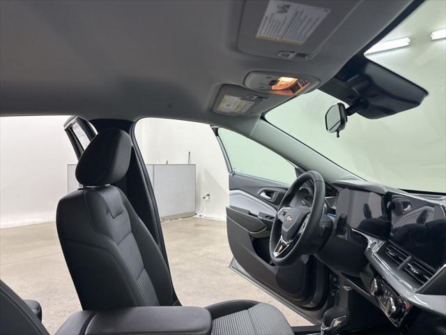 new 2025 Chevrolet Trax car, priced at $23,061