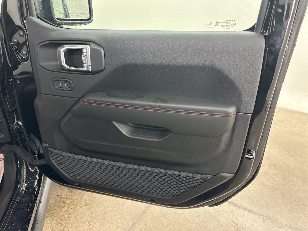 new 2025 Jeep Wrangler car, priced at $60,759