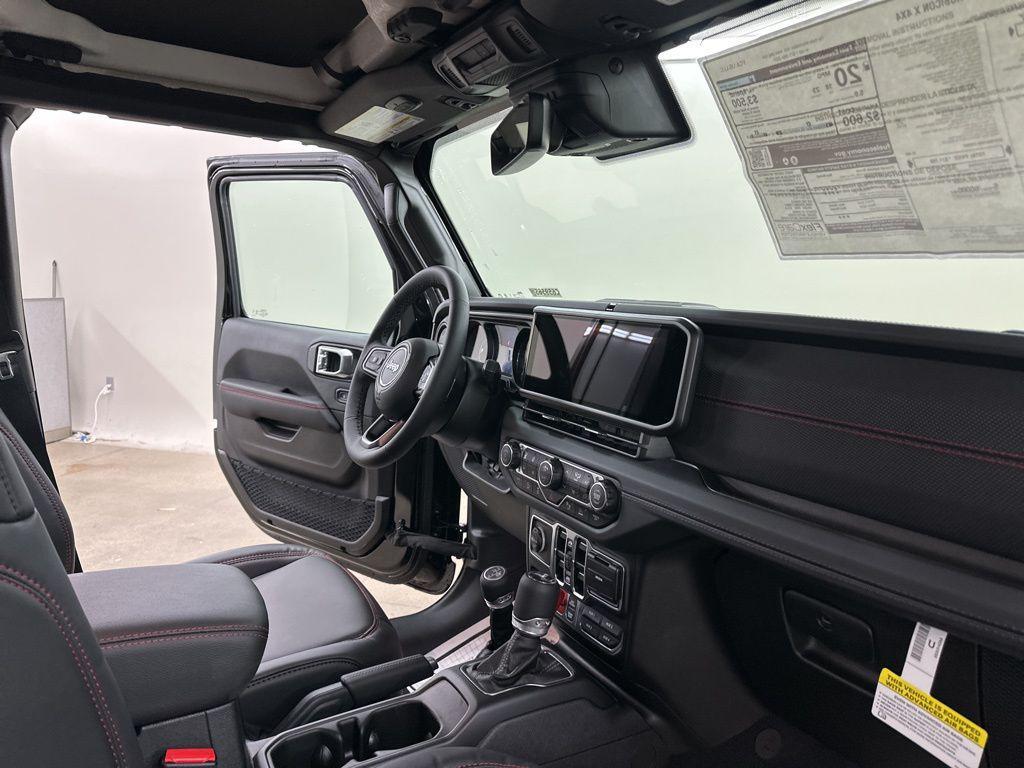 new 2025 Jeep Wrangler car, priced at $60,759