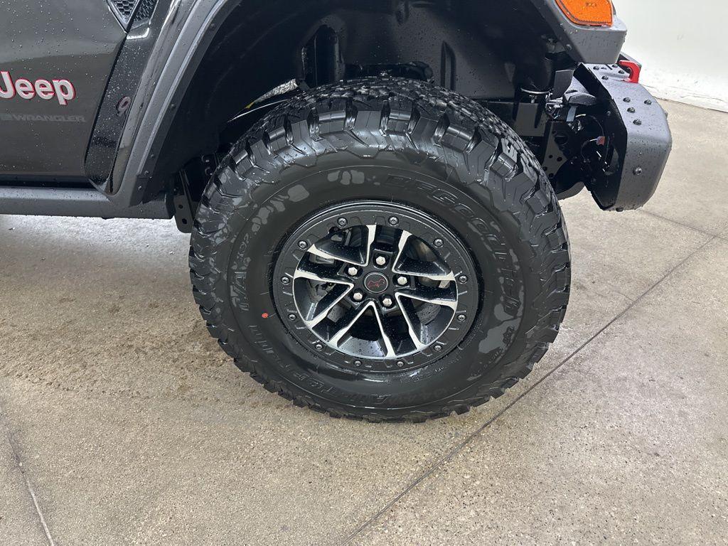 new 2025 Jeep Wrangler car, priced at $60,759