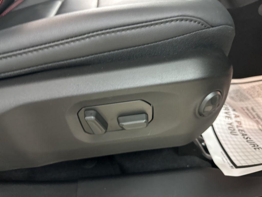 new 2025 Jeep Wrangler car, priced at $60,759