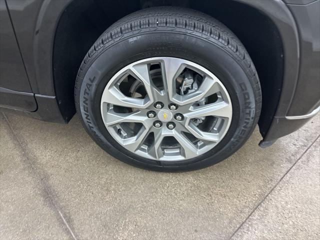 used 2021 Chevrolet Traverse car, priced at $33,499